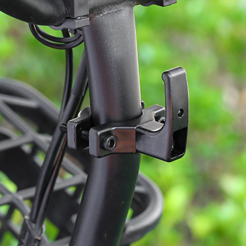 Haken Motorhelm Accessoires Op - Cycling Commuter Bag recensie en prijs
